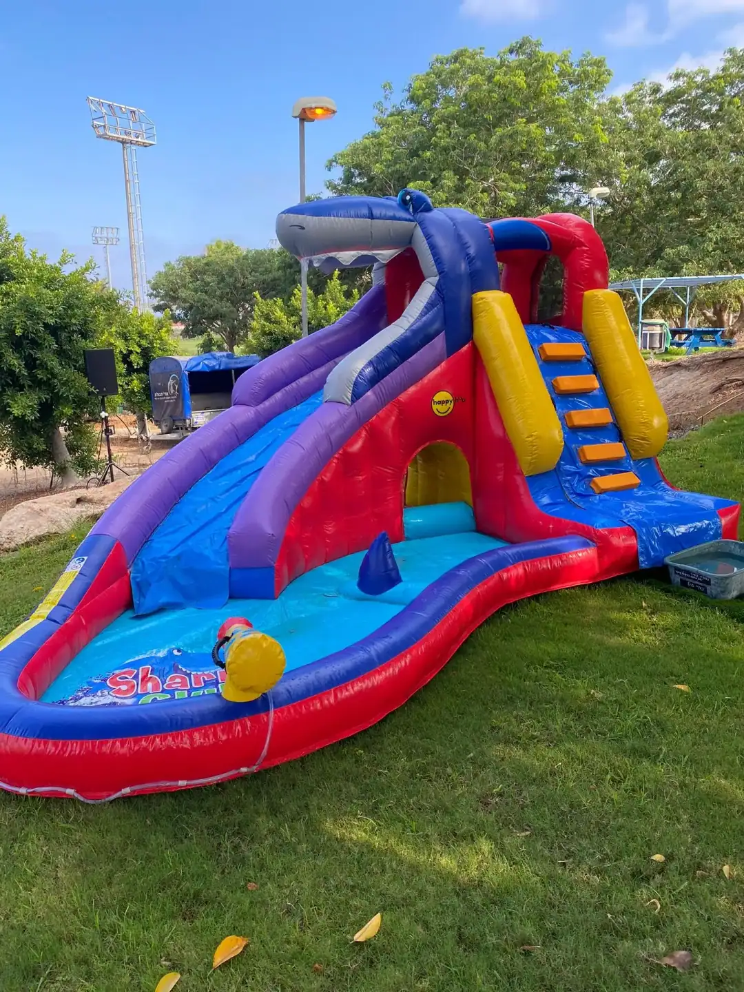 מגלשת מים קטנטנים