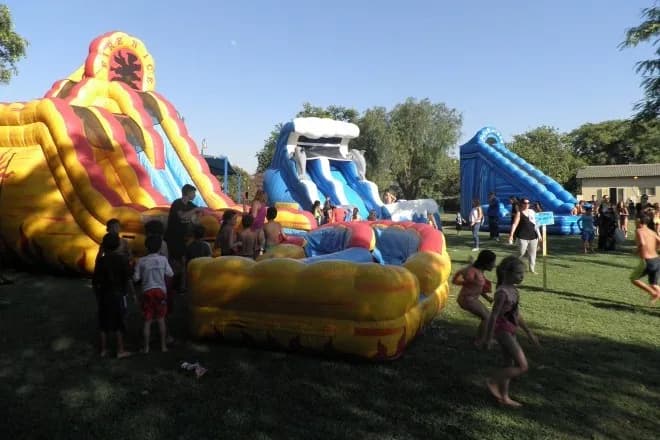 חגיגה רטובה במושב גינתון